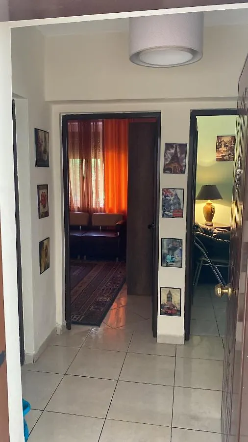 Cozzy Cottage, In Center Of Tirana 0*,