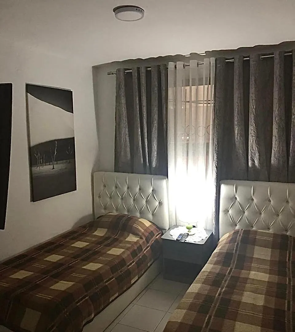 Cozzy Cottage, In Center Of Tirana Apartment